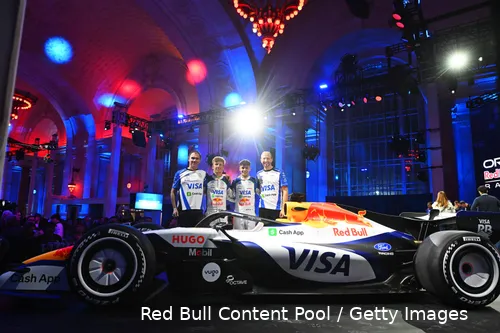 vcarb-03-vcarb03-racing-bulls-livery-reveal-1-liam-lawson-arvid-lindblad-peter-bayer-alan-permane