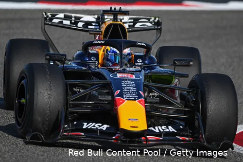 max-verstappen-red-bull-racing-wintertest-bahrein-3-3-12-rb22-132