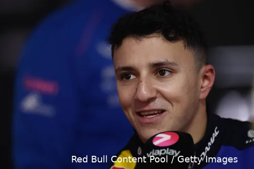 isack-hadjar-red-bull-2026-china-zondag-race-interview-1