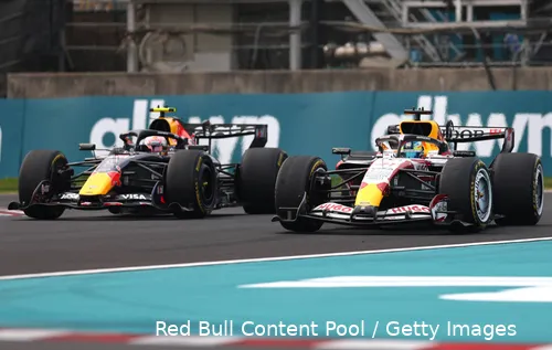 isack-hadjar-red-bull-racing-arvid-lindblad-racing-bulls-2026-zondag-japan-race-1