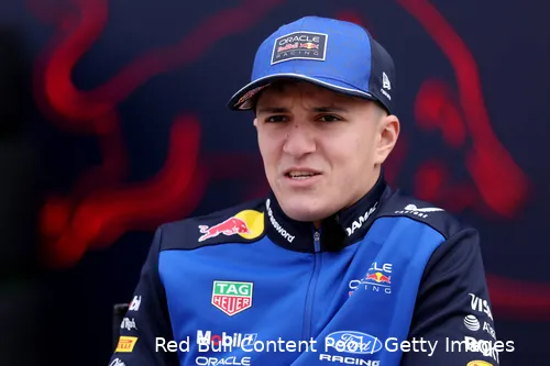 isack-hadjar-red-bull-racing-china-donderdag-2026-13