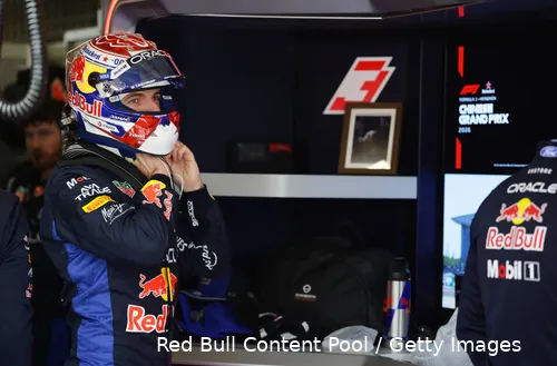 max-verstappen-red-bull-racing-china-2026-12