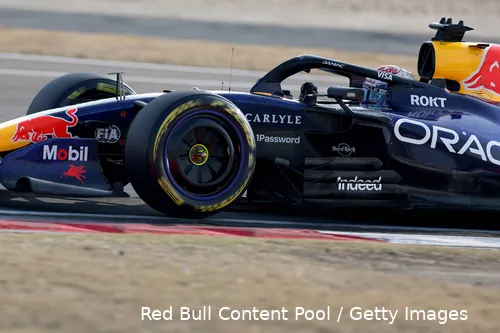 max-verstappen-red-bull-racing-china-vrijdag-5-rb22-16