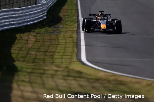 rb22-max-verstappen-neus-red-bull-racing-gat-vt2-japan-13