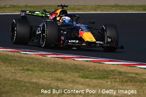 rb22-max-verstappen-neus-red-bull-racing-gat-vt2-japan-14