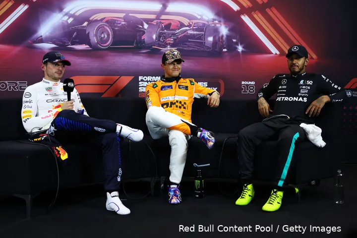 Max Verstappen had weinig te zeggen op de persconferentie.