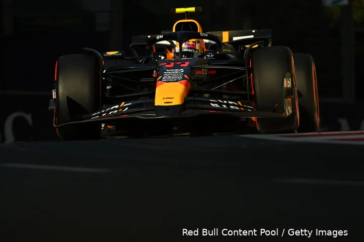 sergio perez red bull racing pitstop azerbeidzjan rb20 1 mooi 12