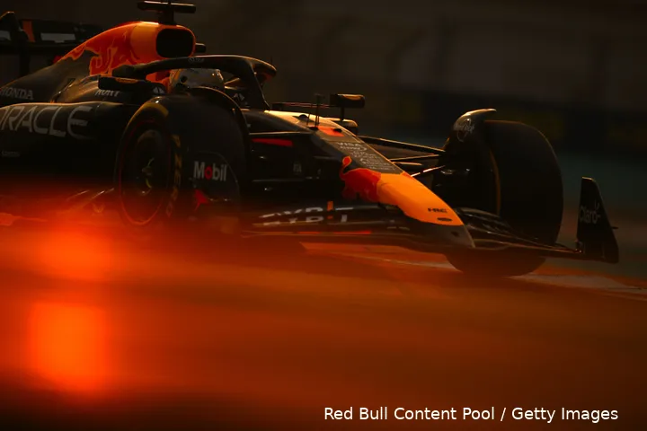 max verstappen red bull racing abu dhabi vrijdag rb20 2