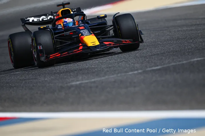 max verstappen rb21 bahrein wintertest red bull racing 12 12