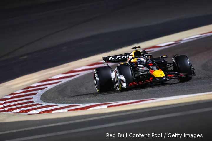 max verstappen rb21 red bull racing bahrein 2025 wintertest 12123 1 mooi