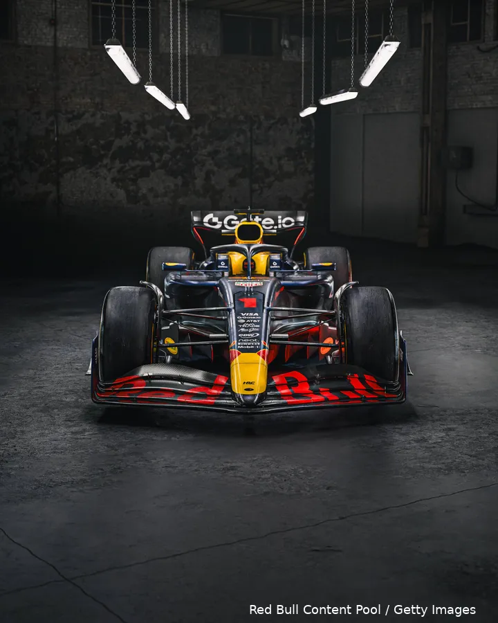 <i>De kleuren van de RB21 zijn niet verrassend te noemen.&nbsp;</i>