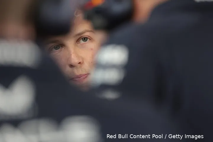 liam lawson exit red bull racing