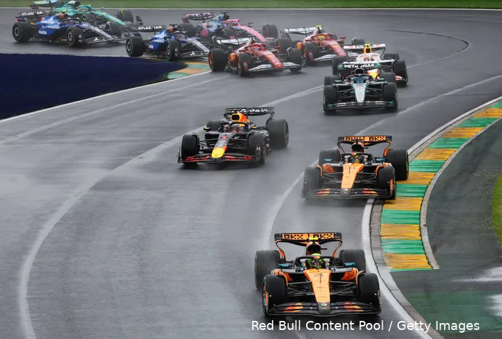 max verstappen gp australie 2025 1 rb21 1 regen start lando norris oscar piastri 15