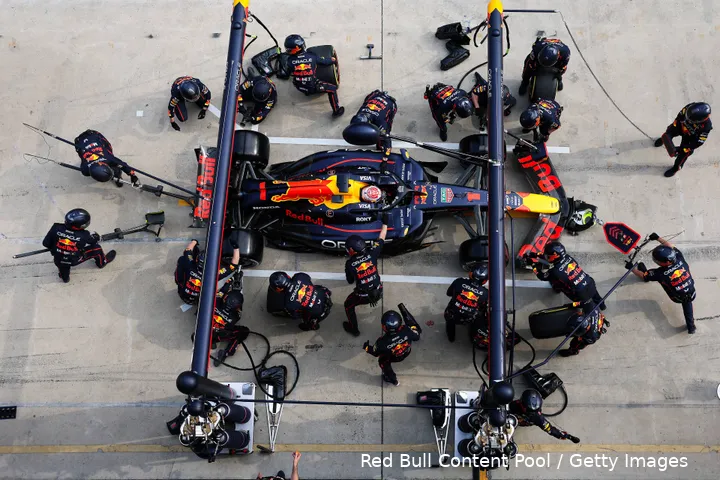 <i>Als een van deze mannen iets verkeerd doet, loopt alles mis.</i>