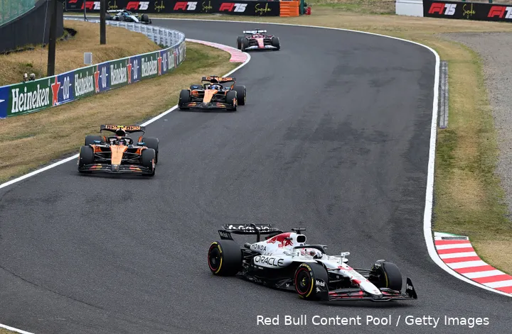 Verstappen bleef de McLarens voor, vanaf de eerste ronde tot en met de finish.