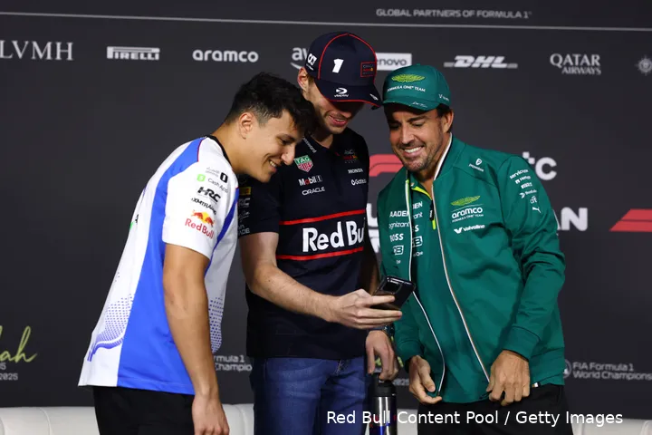 max verstappen donderdag red bull racing saoedi arabie 2025 12 isack hadjar fernando alonso 1