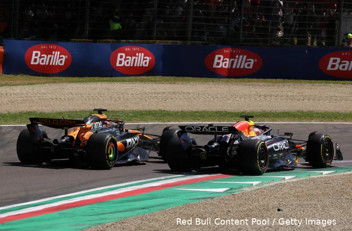 max verstappen red bull racing oscar piastri mclaren 2025 emilia romagna zondag race start