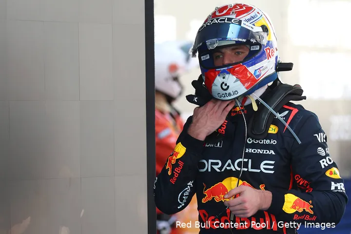 max verstappen helm spanje 2025 17
