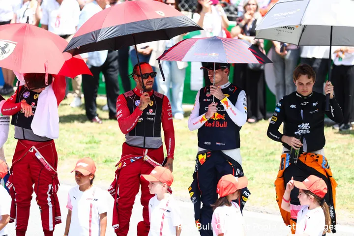 spanje 2025 isack hadjar charles leclerc lewis hamilton max verstappen oscar piastri zon warm fernando alonso 16