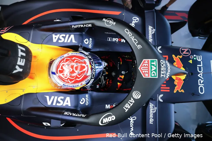 max verstappen silverstone vrijdag 1 red bull racing rb21 cockpit
