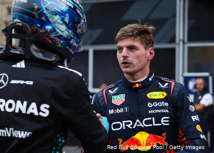george-russell-mercedes-max-verstappen-red-bull-racing-bakoe-zondag-azerbeidzjan-2025