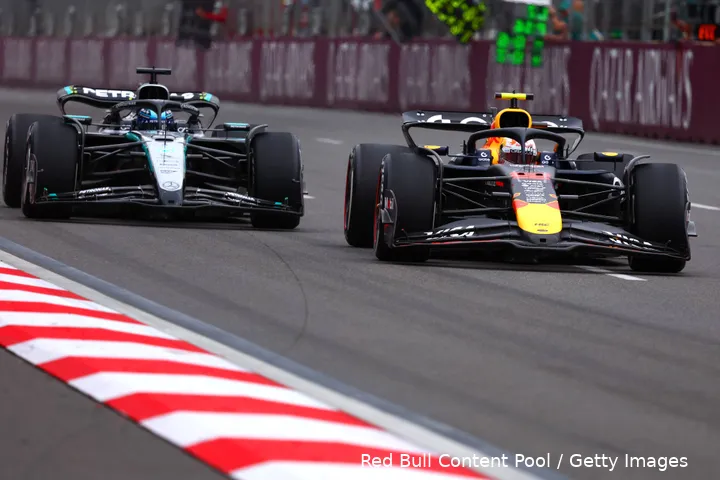 george-russell-mercedes-yuki-tsunoda-red-bull-racing-bakoe-zondag-azerbeidzjan-2025