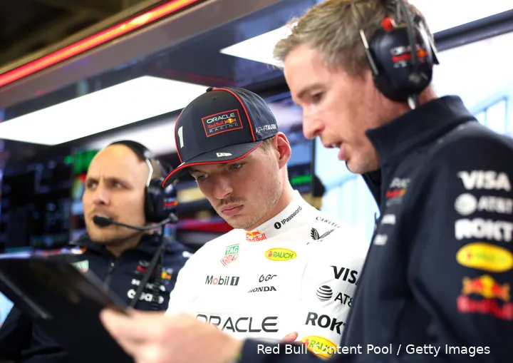gianpiero-lambiase-max-verstappen-red-bull-racing-bakoe-zondag-azerbeidzjan-2025