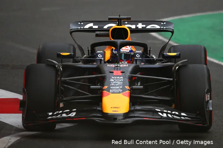 max-verstappen-bakoe-azerbeidzjan-vrijdag-2025-1-red-bull-racing-rb21-17