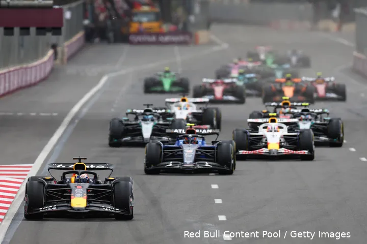 max-verstappen-red-bull-racing-bakoe-zondag-azerbeidzjan-2025