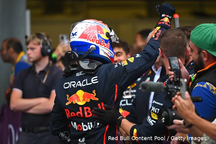 max-verstappen-red-bull-racing-bakoe-zondag-azerbeidzjan-2025
