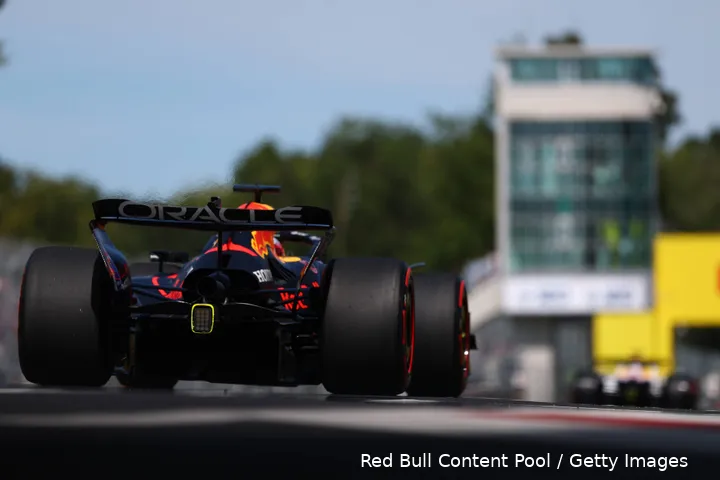 max-verstappen-red-bull-racing-monza-italië-rb21-1-achtervleugel-productie-gesneden