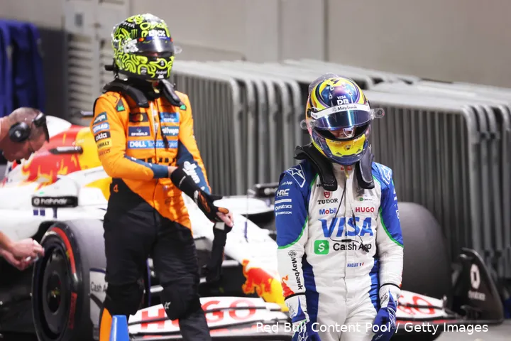 isack-hadjar-2025-kwalificatie-singapore-racing-bulls-lando-norris