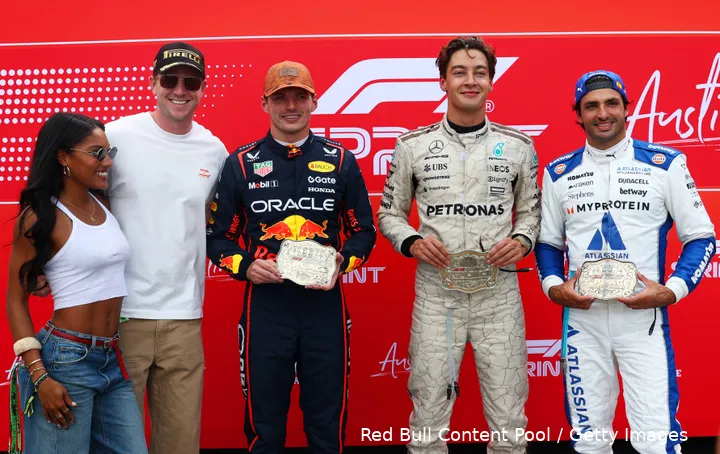 max-verstappen-george-russell-carlos-sainz-red-bull-mercedes-williams-austin-zaterdag (9)
