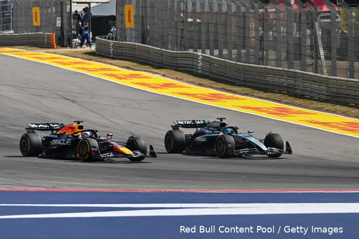 max-verstappen-george-russell-mercedes-red-bull-racing-cota