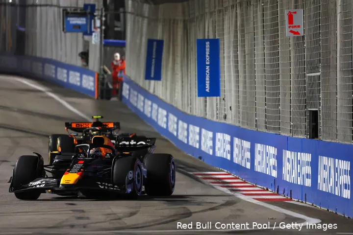 max-verstappen-red-bull-racing-2025-singapore-zondag-lando-norris