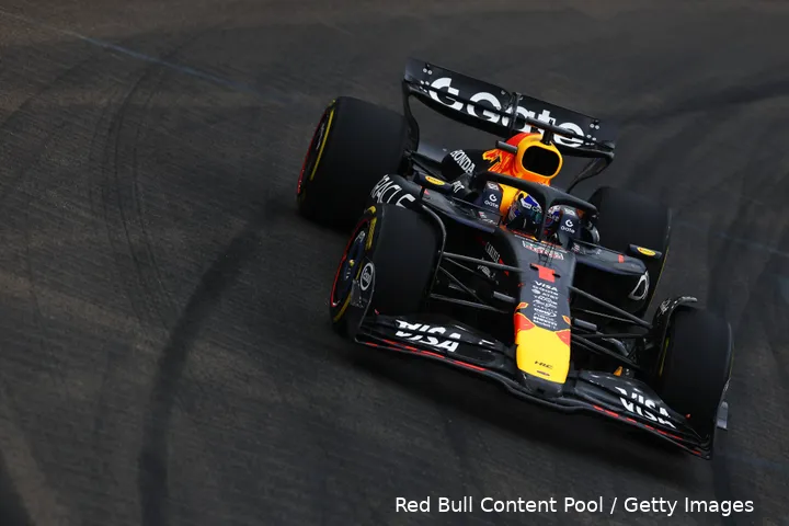 max-verstappen-red-bull-racing-2025-vt3