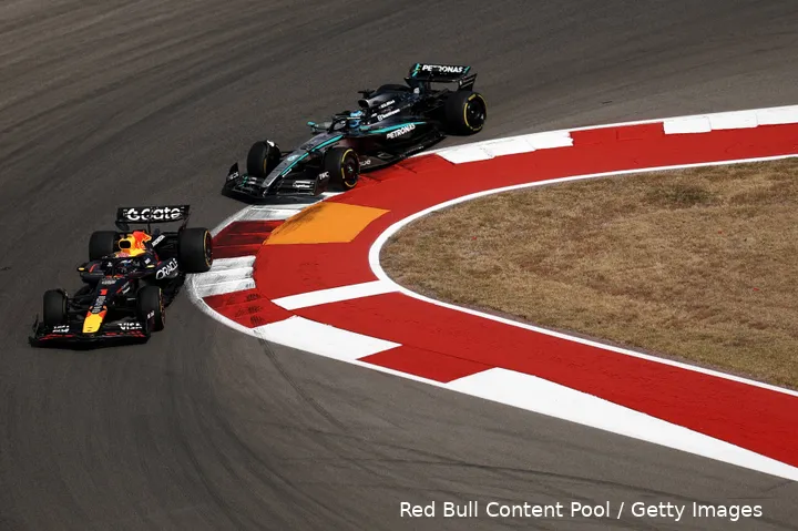 max-verstappen-red-bull-racing-cota-2025-rb21-1-george-russell-11