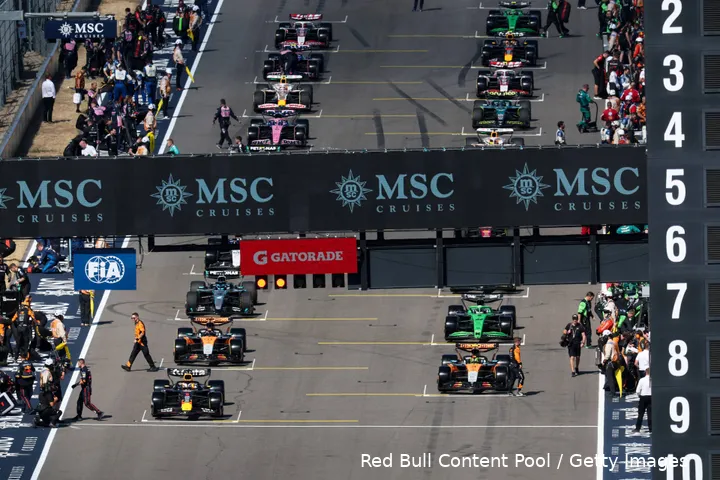 start-sprintrace-cota-2025-max-verstappen-lando-norris-oscar-piastri-nico-hulkenberg-2