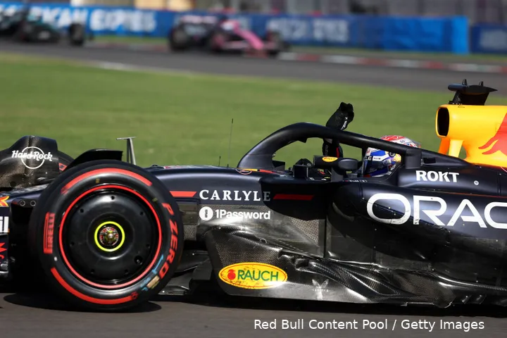 Verstappen-Red Bull-Mexico-Race-zondag-9