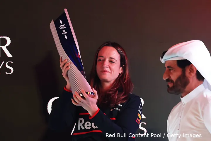 fia-mohammed-ben-sulayem-hannah-schmitz-qatar-red-bull-racing-win-