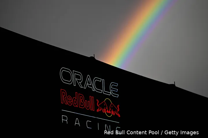logo-red-bull-racing-regenboog-2025-las-vegas