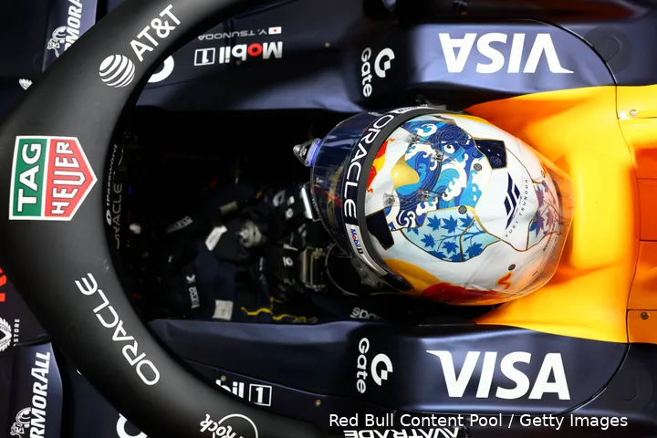 yuki-tsunoda-rb21-red-bull-racing-las-vegas-helm-1