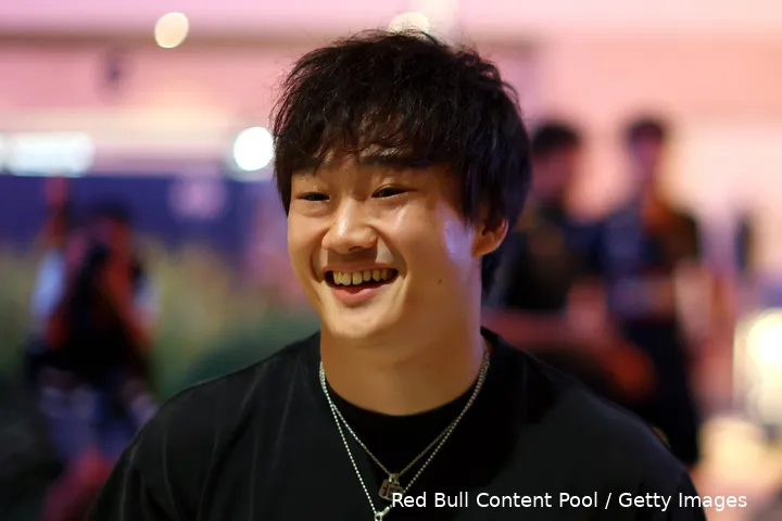 yuki-tsunoda-red-bull-racing-donderdag-qatar-2025-12