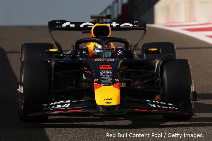 isack-hadjar-red-bull-racing-abu-dhabi-2025-test-1