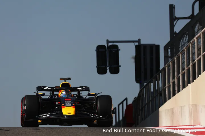 isack-hadjar-red-bull-racing-abu-dhabi-2025-test-12