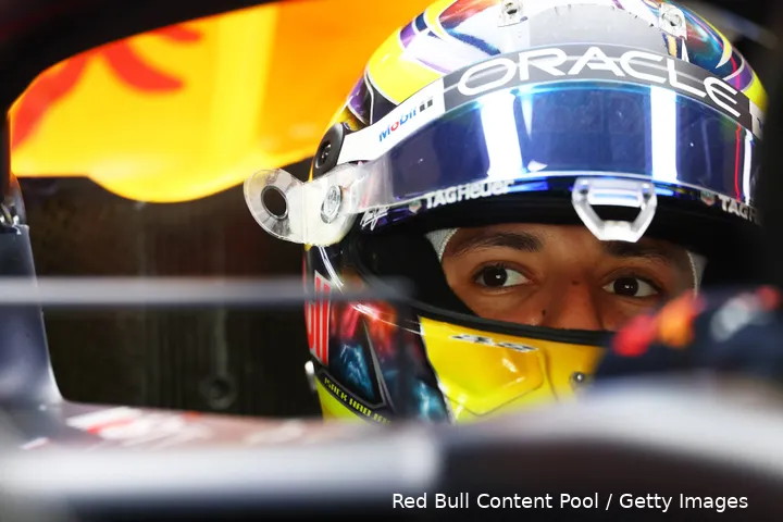 isack-hadjar-red-bull-racing-abu-dhabi-2025-test-121