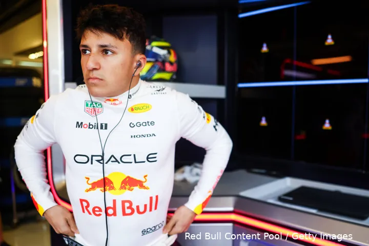 isack-hadjar-red-bull-racing-abu-dhabi-2025-test-124
