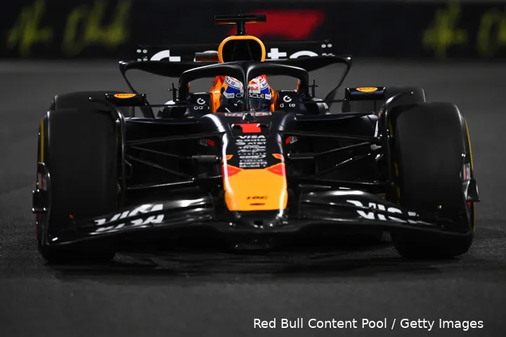 max-verstappen-red-bull-racing-abu-dhabi-vt2-14