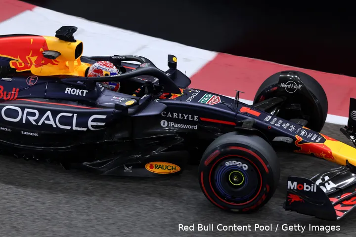 max-verstappen-red-bull-racing-abu-dhabi-vt2-17