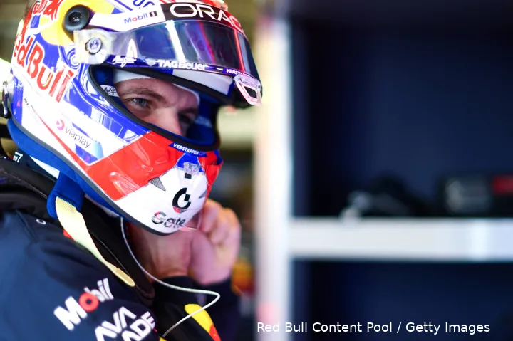 Verstappen-training-Abu Dhabi-Red Bull-1